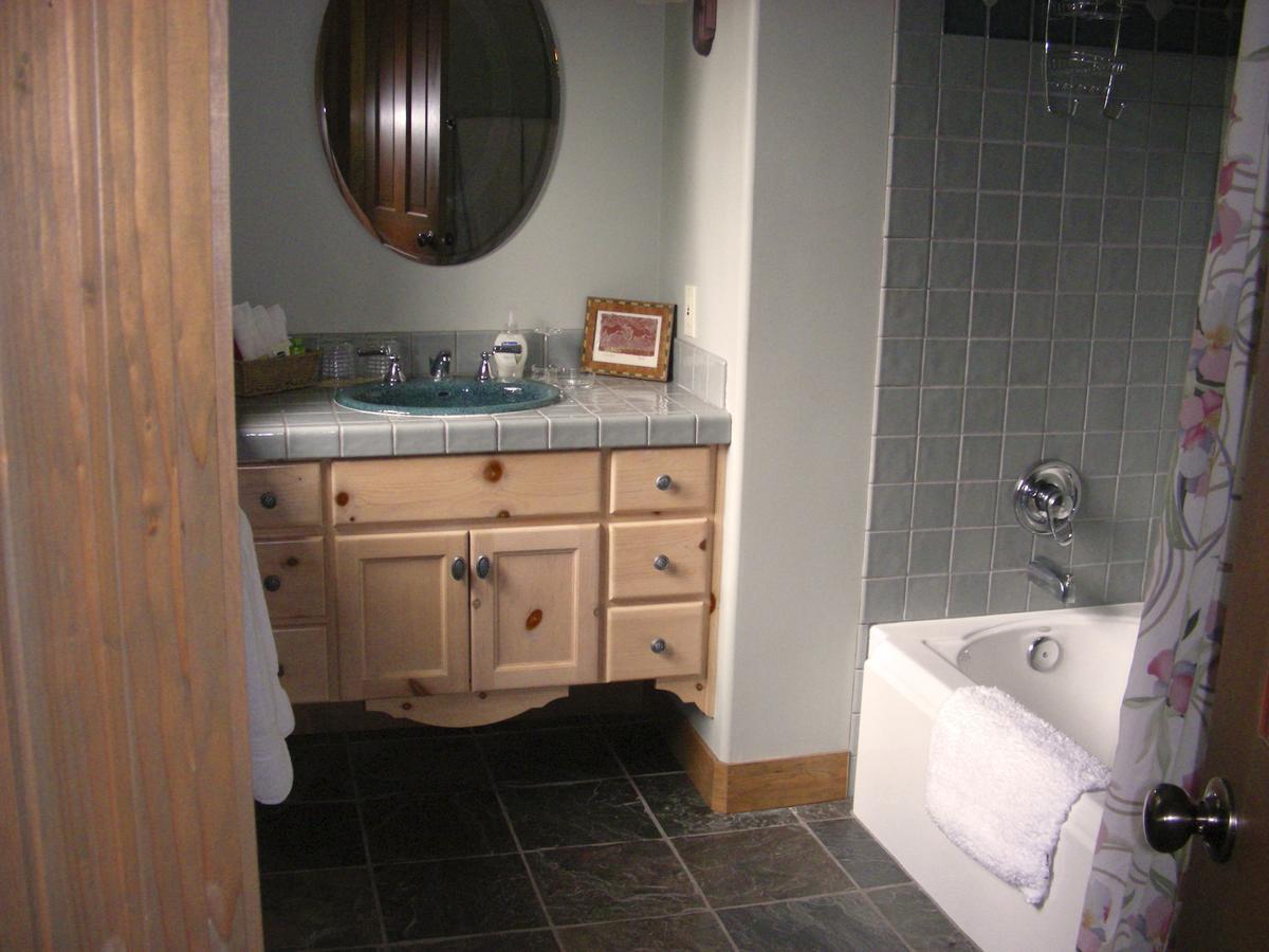 Hideaway Lodge B And B Woodinville Εξωτερικό φωτογραφία