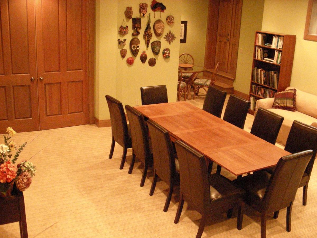 Hideaway Lodge B And B Woodinville Δωμάτιο φωτογραφία